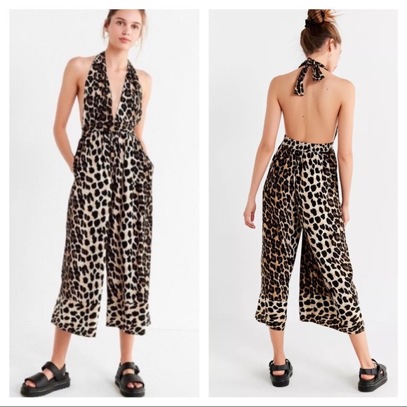 Urban Outfitters Pants - Host Pick!🎉UO🐆Raven Plunging Halter Open Back Wide Leg Cropped Jumpsuit